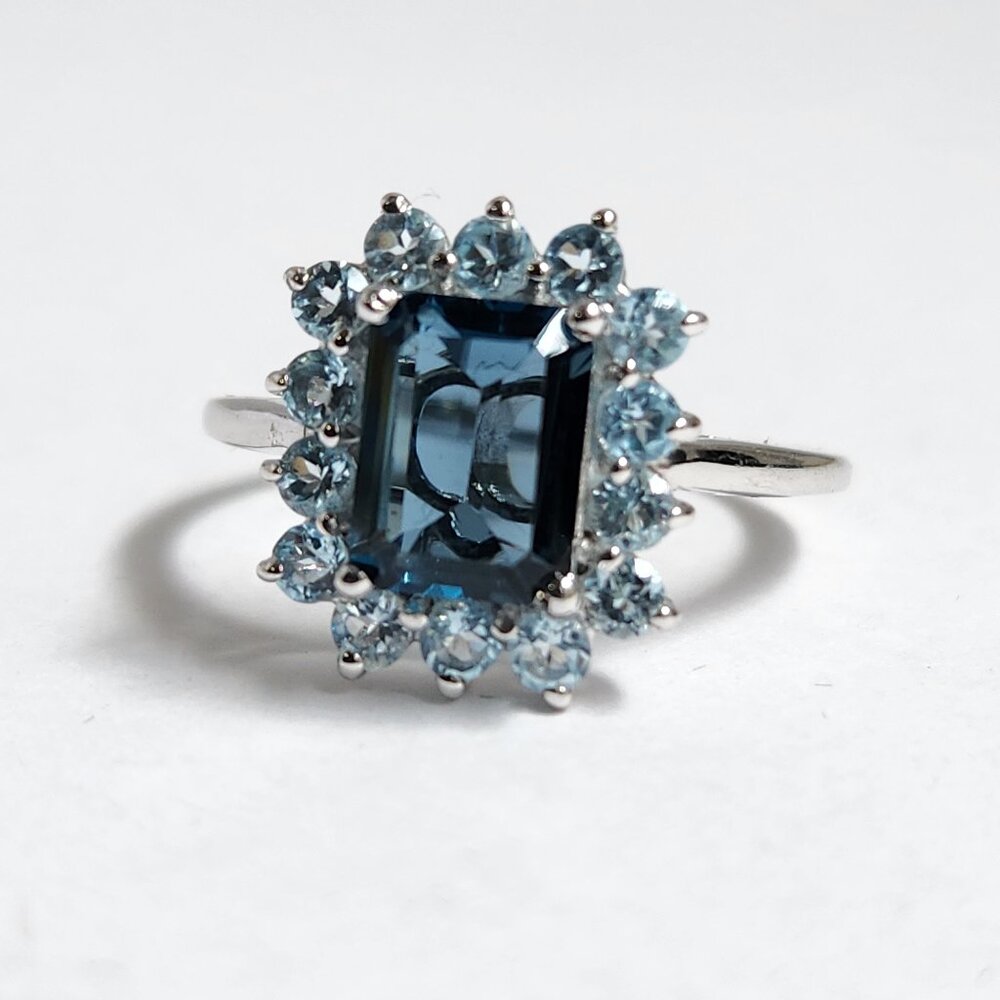 Estate Deep Blue Emerald-Cut Halo Ring with White Accents - Picture 13 of 15
